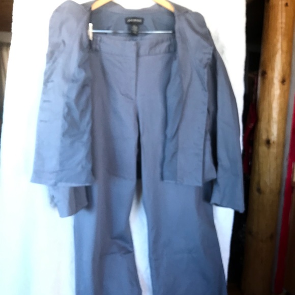 Lane Bryant dress suit, size 20, great condition, jacket & pants to match - Picture 2 of 7